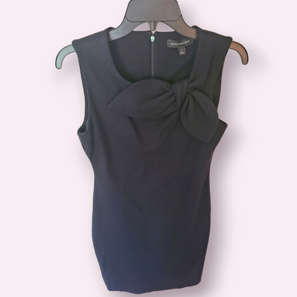 Banana Republic LBD Little Black Dress Bow design sheath midi